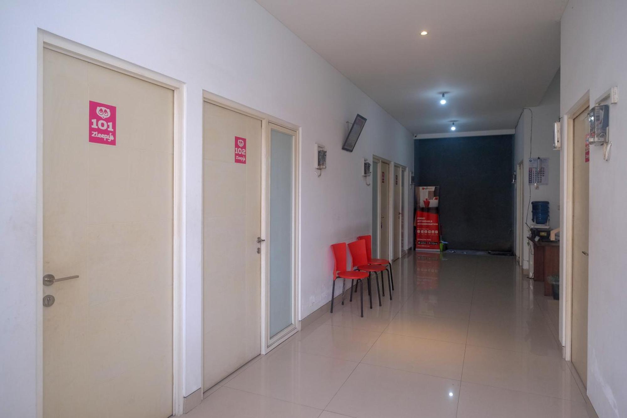 Reddoorz Syariah Near Simpang Lima Semarang Ξενοδοχείο Jomblang Εξωτερικό φωτογραφία